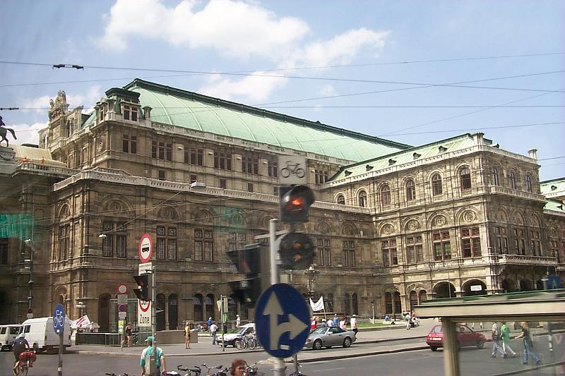 I12-Vienna_Opera_House.JPG